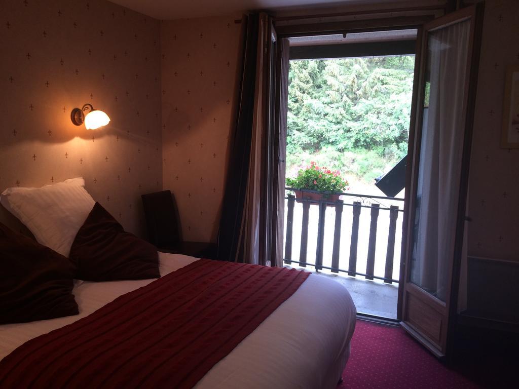 Auberge De La Petite Ferme, Super-Besse Est, The Originals Relais מראה חיצוני תמונה