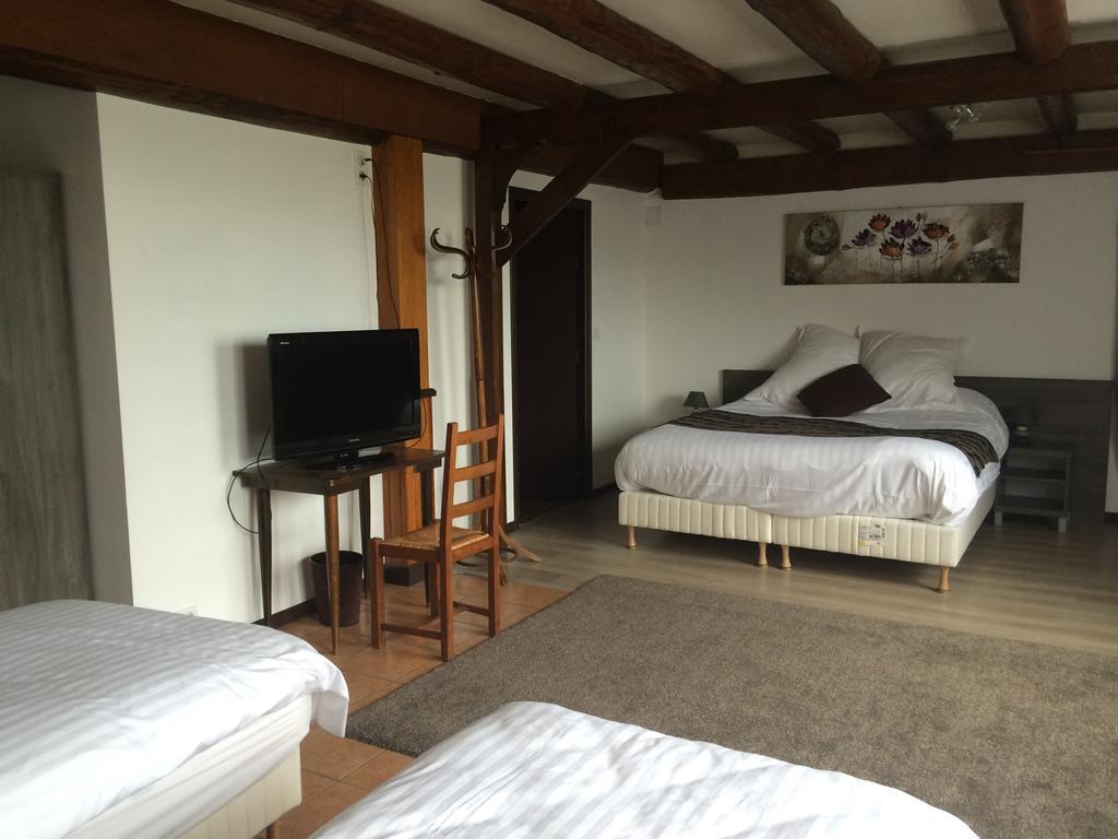 Auberge De La Petite Ferme, Super-Besse Est, The Originals Relais מראה חיצוני תמונה