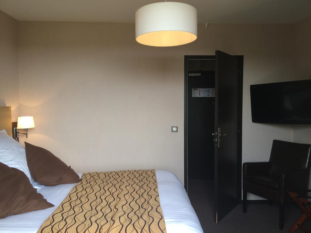 Auberge De La Petite Ferme, Super-Besse Est, The Originals Relais מראה חיצוני תמונה