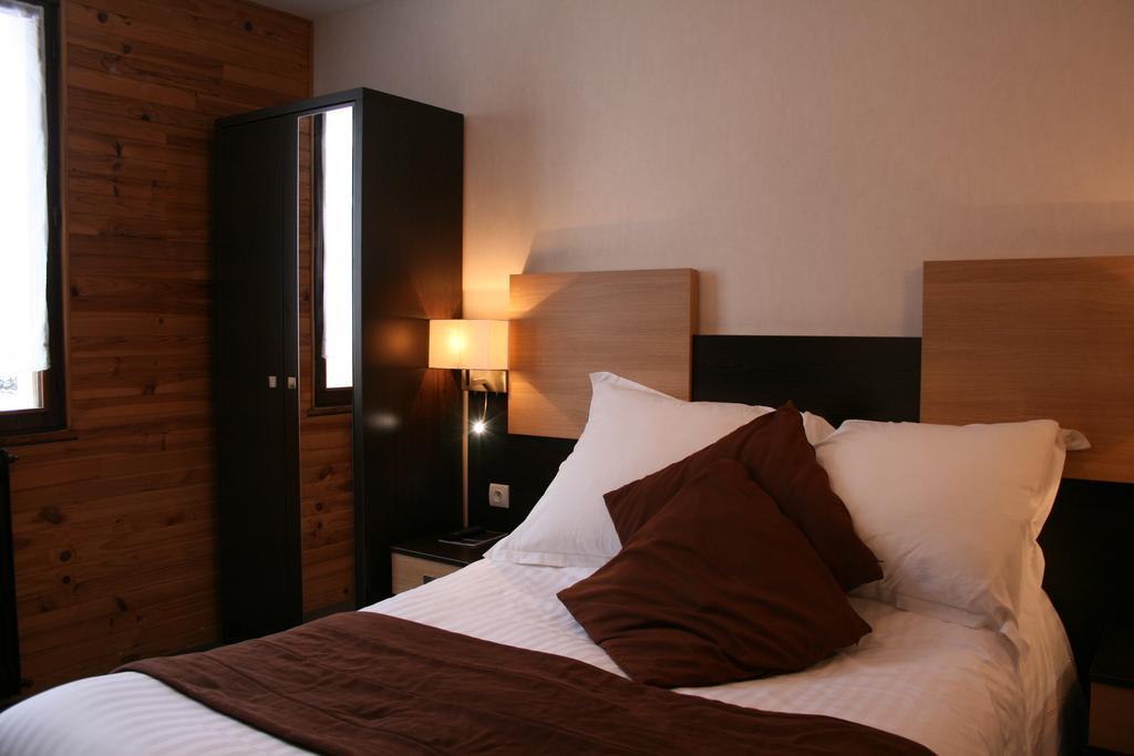 Auberge De La Petite Ferme, Super-Besse Est, The Originals Relais מראה חיצוני תמונה